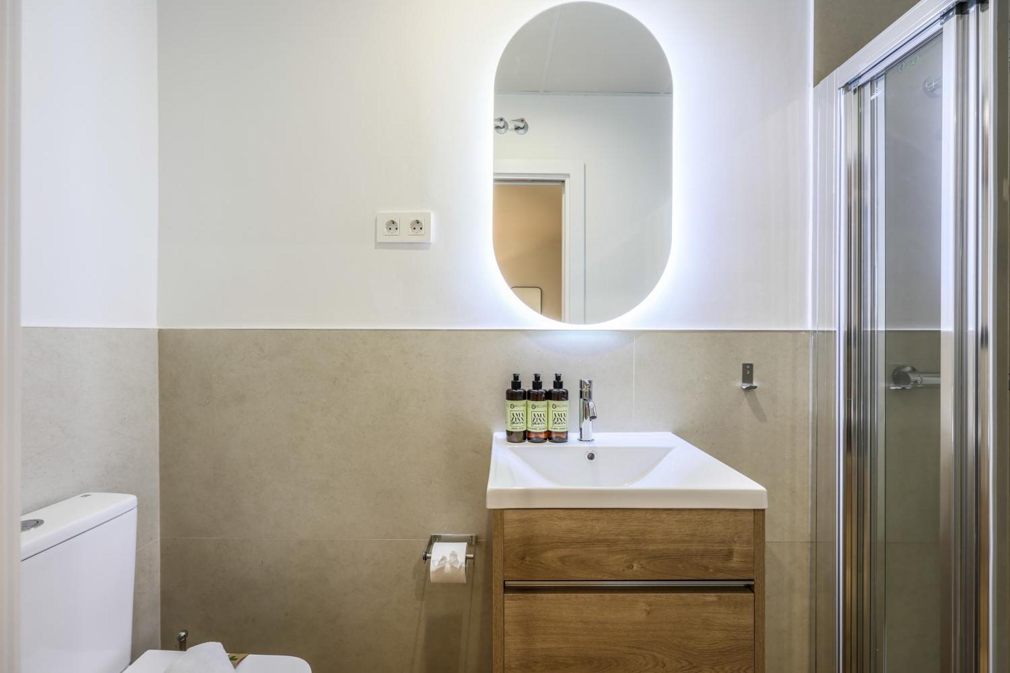 Encantador Apartamento Plaza Del Callao, Mid Term Мадрид Екстериор снимка